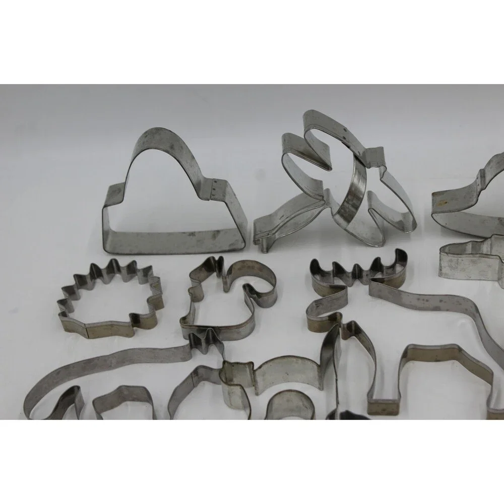 Lot of 20 Cookie Cutters Tin Metal Moose Squirrel Bear Fox Animals Horse Variety